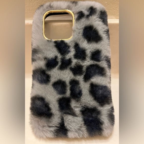 iPhone 14 ProMax Plush Leopard Designed Soft Phone Case NWOT - Picture 2 of 7